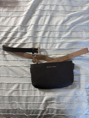Michael kors belt bag